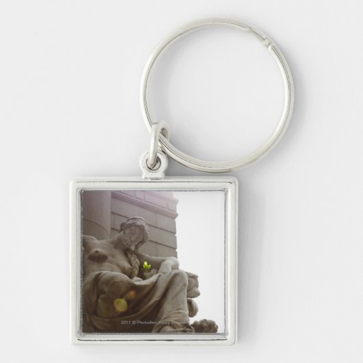 アメリカインディアンの国立博物館の彫像 キーホルダー (正面)