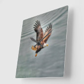 アメリカハゲ飛んでいるワシ海 スクエア壁時計 (傾斜)