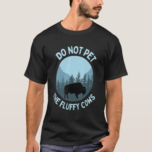 アメリカバイソン 注意 可愛い牛に触れないで イエロースト Tシャツ (正面)