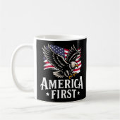アメリカファースト愛国的なハクトウワシ7月4日 コーヒーマグカップ (左)