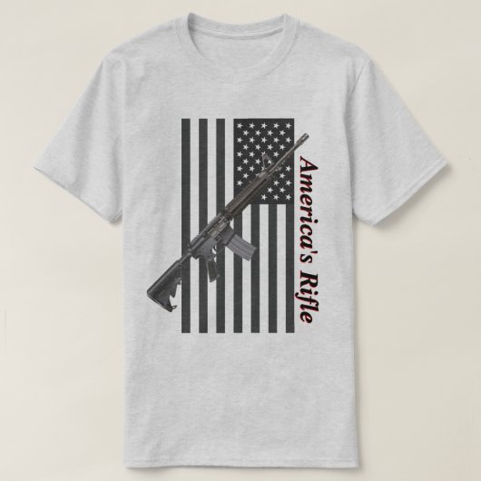 アメリカライフルUSAフラッグお気に入りのライフルのライトカラー Tシャツ (デザイン正面)