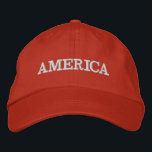 アメリカレッドの刺繍付き野球帽 刺繍入りキャップ<br><div class="desc">アメリカは、この赤い野球帽や好きな色のユニセックス上に白い刺繍が施されている。7月4日に愛国心を示す完璧な方法、メモリアルデーまたは任意の大事な行事。</div>