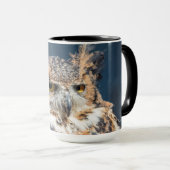 アメリカワシミミズクのポートレート マグカップ (正面右)