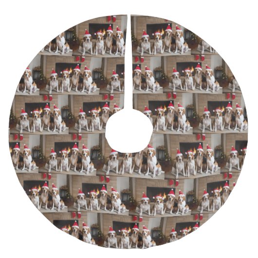 アメリカンイングリッシュフォックスハウンド暖炉クリスマス ブラッシュドポリエステルツリースカート (正面)