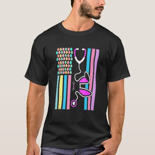 アメリカンエッグ国旗の聴診器バニーナース医 Tシャツ (正面)