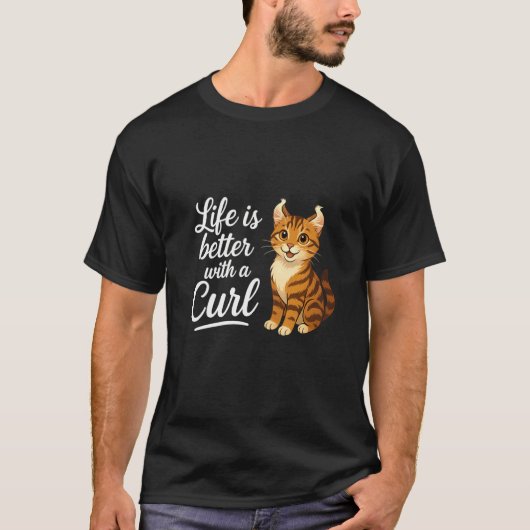 アメリカンカール カールがいるから生活はもっと楽しい 面白い猫 Tシャツ (正面)