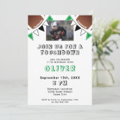 アメリカンフットボールのボールフラッグフォト誕生日パーティー 招待状 (スタンド正面)