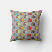 アメリカンフットボールカラフル – ヘルメット&ボール クッション (裏面)