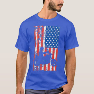 アメリカンフラッグオートバイバイクもしくは自転車に乗る人171 Tシャツ