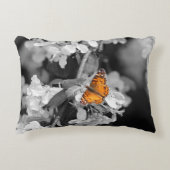 アメリカンレディーバタフライオンブロッサム装飾用クッション アクセントクッション (正面)