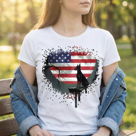 アメリカン・ウォッチドッグ - ドーベルマン・ピンシャーTシャツ Tシャツ