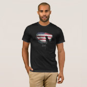 アメリカン・ウォッチドッグ - ラブラドール・レトリバーTシャツ Tシャツ (正面フル)