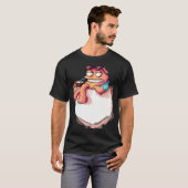 アメリカン・ダッド!ポケットの中のクラウス Tシャツ (正面フル)