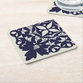 アメリカン・ドリー&レース、5エッジ、ブルーオンベージュ紙  スクエアペーパーコースター (アングル)