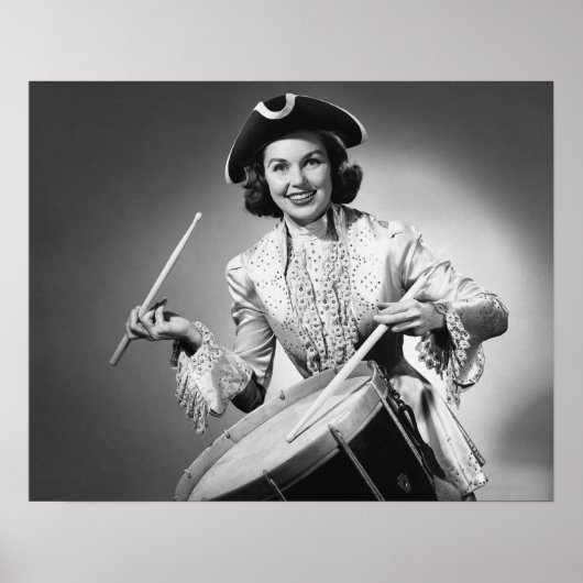 アメリカ人からドラマーの服を着た女性 ポスター (正面)