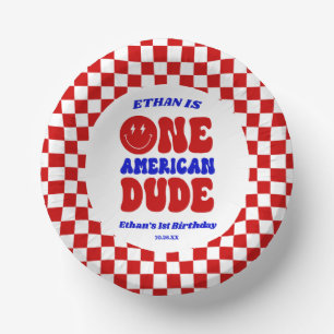 アメリカ人の男の子7月1日の誕生日パーティー ペーパーボウル