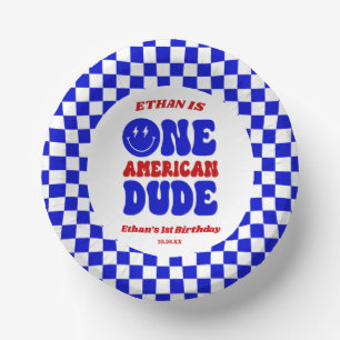 アメリカ人の男の子7月1日の誕生日パーティー ペーパーボウル