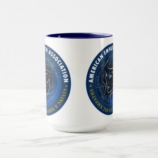 アメリカ人のEmpath連合の公式の大きいマグ マグカップ (中央)