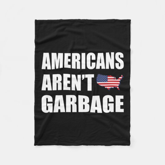 アメリカ人はゴミ捨てトランプ2024Tee Trump Suppではない フリースブランケット (正面)