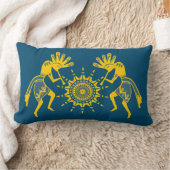 アメリカ先住民の文化 – サン踊りココペリ6 ランバークッション (ブランケット)