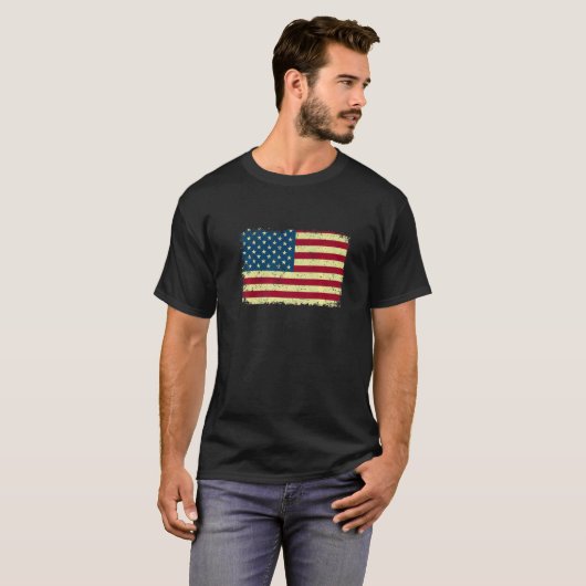 アメリカ動揺して国旗の愛国的なアメリカ合衆国4日 Tシャツ (正面フル)