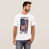 アメリカ動揺して国旗の自由Est 1776 Tシャツ (正面フル)