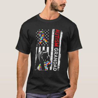 アメリカ動揺して国旗の自閉症グランドベア意識 Tシャツ