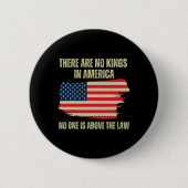 アメリカ合衆国で王は存在しないアメリカ国旗トランプ202 缶バッジ (正面)