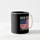 アメリカ合衆国の神の祝福7月の愛国心の4th ツートーンマグカップ (正面右)