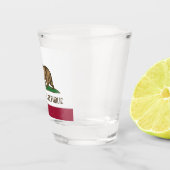 アメリカ合衆国カリフォルニア州旗を掲げた愛国的なショットグラス ショットグラス (右)