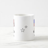 アメリカ合衆国国旗のピットブル（リットブリンドルホワイト3） コーヒーマグカップ (中央)