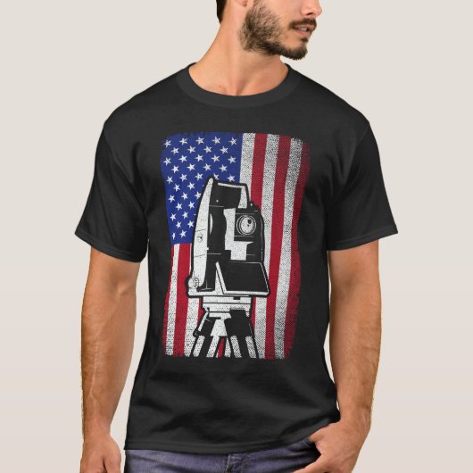アメリカ合衆国国旗の土地測量士 Tシャツ (正面)