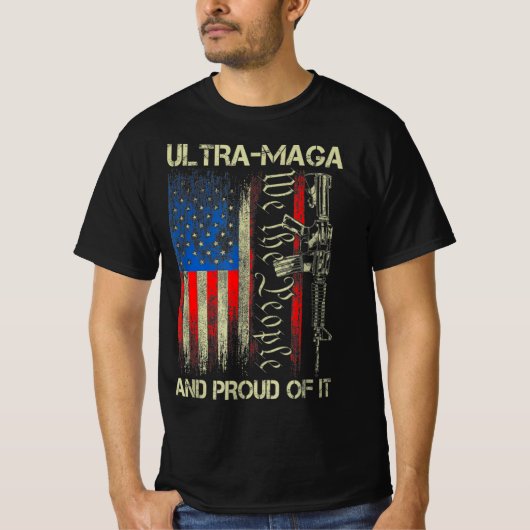 アメリカ合衆国国旗の愛国者ウルトラ誇りを持ったマガとその  Tシャツ (正面)