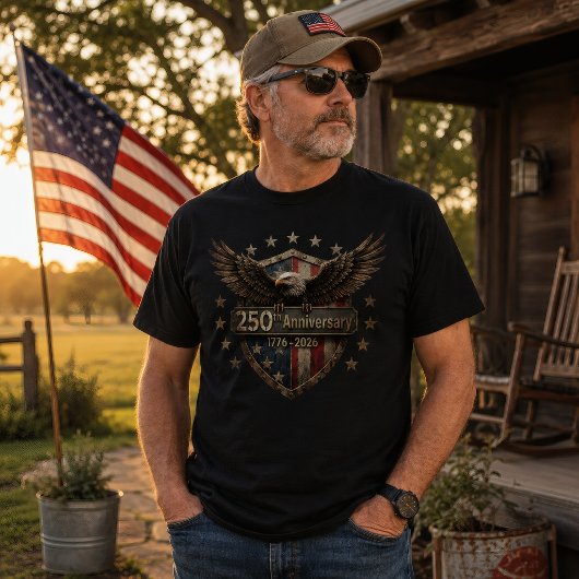 アメリカ合衆国建国250周年イーグルシールドの伝統 Tシャツ