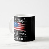 アメリカ合衆国憲法を再読する必要がある合衆国旗 コーヒーマグカップ (正面左)