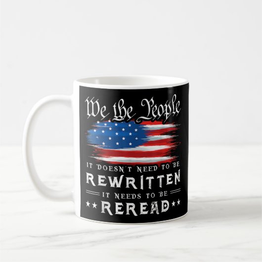 アメリカ合衆国憲法を再読する必要がある合衆国旗 コーヒーマグカップ (左)