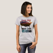 アメリカ合衆国退役軍人の妻であることを誇りに Tシャツ (正面フル)