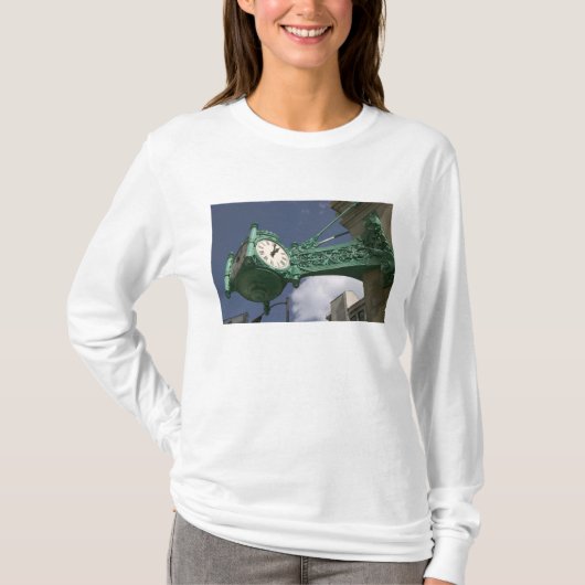 アメリカ合衆国 イリノイ州 シカゴ ループ地区 ノースステート Tシャツ (正面)