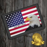アメリカ合衆国、イーグル、アメリカ国旗のファッション ナイロン三つ折りウォレット<br><div class="desc">財布：アメリカ国旗、イーグル、アメリカ合衆国と愛国的なファッション – 私の国を愛し、父の日、アメリカ旅行、愛国者/スポーツファン</div>