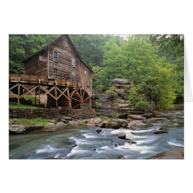 アメリカ合衆国、ウェストバージニア、バブコックSP.グレー素朴ド (正面横)