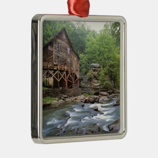 アメリカ合衆国、ウェストバージニア、バブコックSP.グレー素朴ド メタルオーナメント (右)