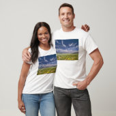 アメリカ合衆国 オレゴン州 スティーンズマウンテン 春の訪れ Tシャツ (ユニセックス)