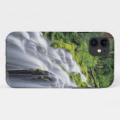 アメリカ合衆国、オレゴン州、プロキシフォールズ。プロキシフォールズの急流 Case-Mate iPhoneケース (裏面(横))