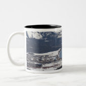 アメリカ合衆国·タホ湖の景勝 ツートーンマグカップ (左)