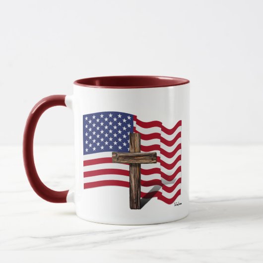 アメリカ国旗が翻り、 ruggedな十字架 マグカップ (左)