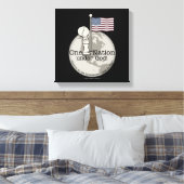 アメリカ国旗で小さな男の子の下の国 キャンバスプリント (インサイチュ (寝室))