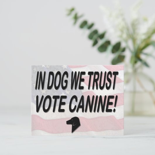 アメリカ国旗で犬を投票 ポストカード (スタンド正面)