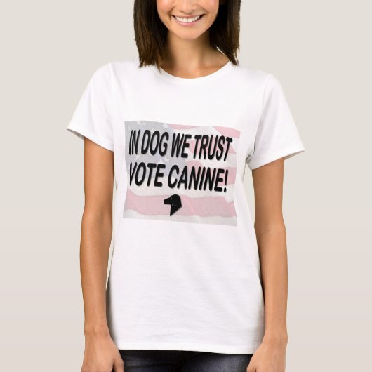 アメリカ国旗で犬を投票 Tシャツ (正面)