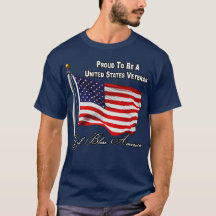 アメリカ国旗とともに米国退役軍人であることを誇りに思う