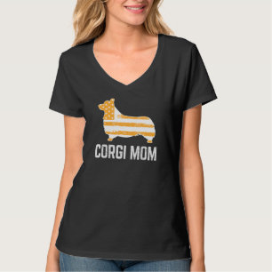 アメリカ国旗とコーギーのママ愛国ハート Tシャツ